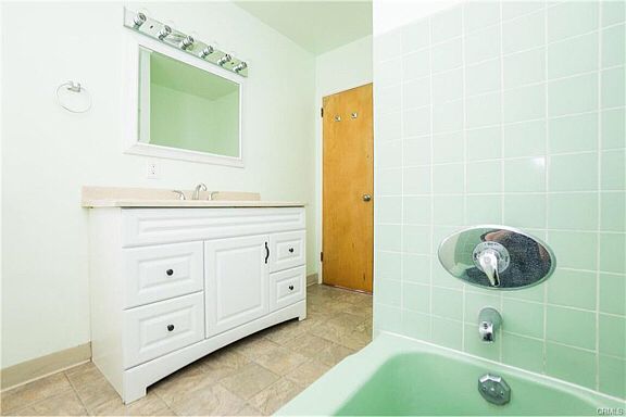 3rd image of 1101 E Ocean Blvd Unit 18