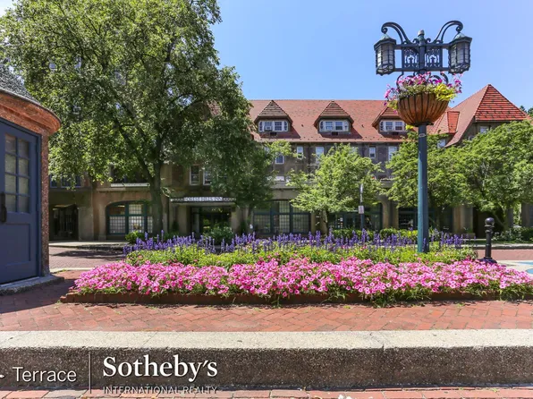 64-05 Yellowstone Boulevard image 20 of 22