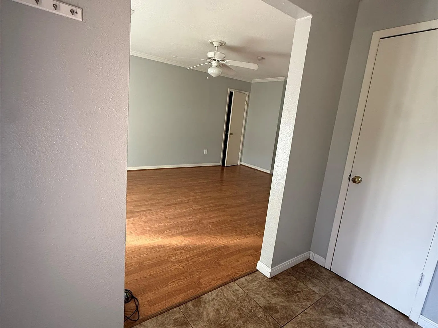 Studio, 2.0 bath, 1116 sqft, $1,850 — Photo 2