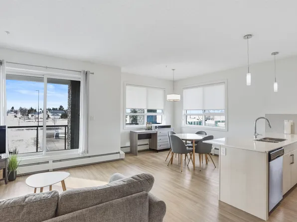 17 Columbia Ave W #203, Devon, AB T9G 1Y7