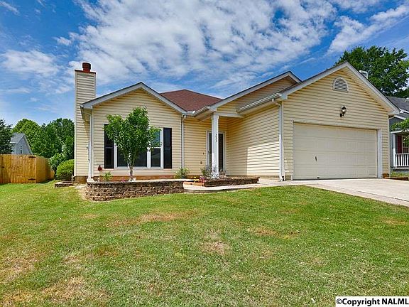 2nd image of 233 River Oaks Dr