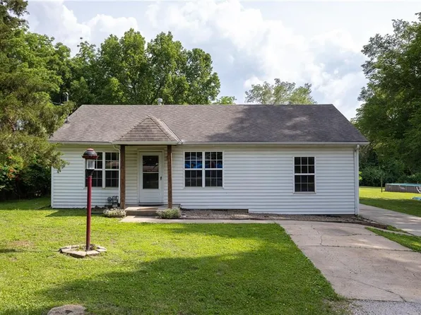 5135 Parkview Ave, Kansas City, KS 66104