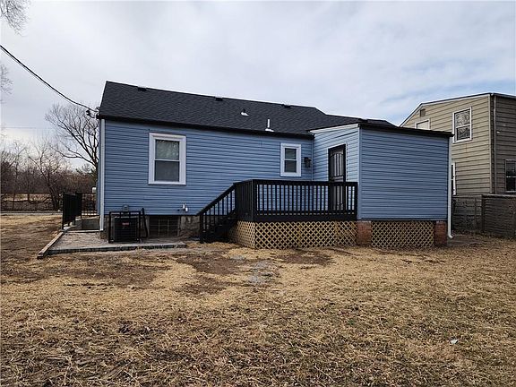 4th image of 5811 Chestnut Ave