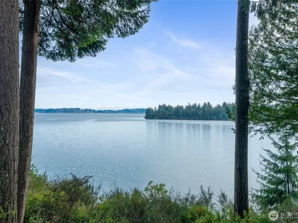 909 Lorenz Road NW, Lakebay, WA 98349
