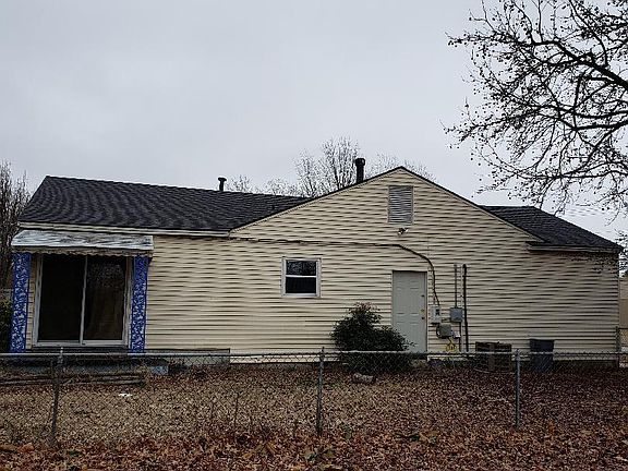 3rd image of 1503 E 50th Pl