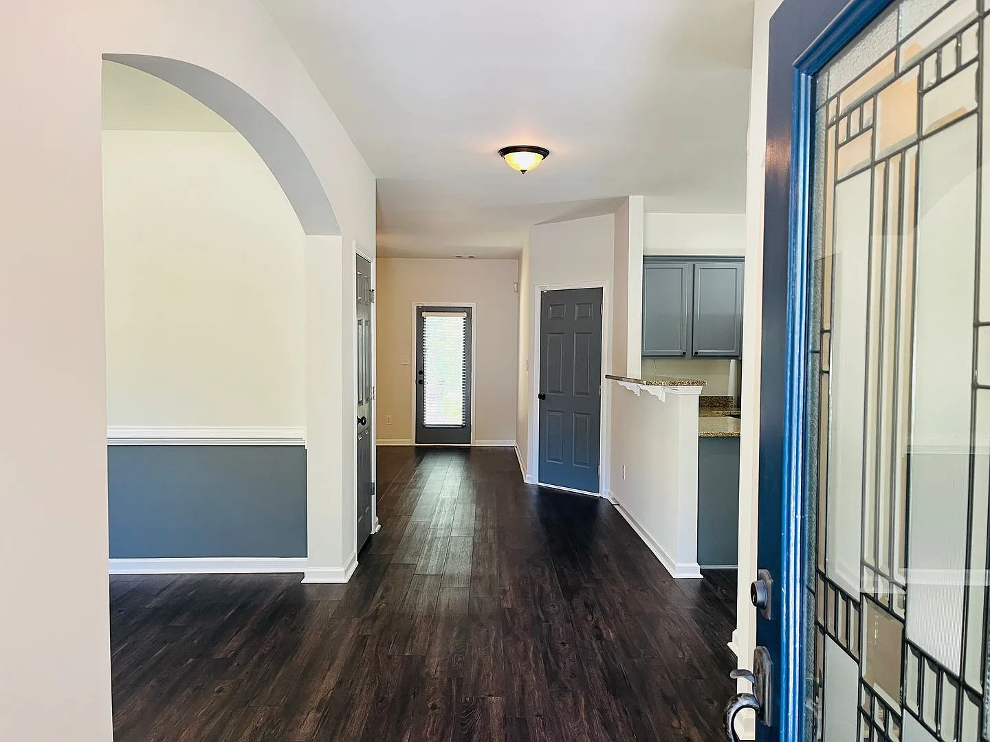 WOW! Newly renovated 4 bedroom 3 bathroom home in Newnan! Must See! — Photo 2