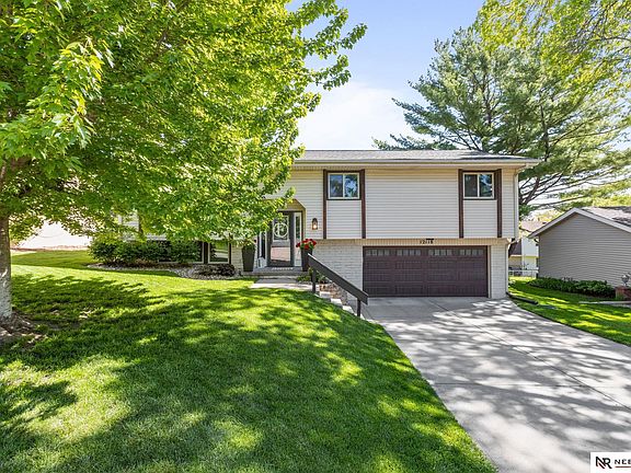 2nd image of 12118 Erskine Cir