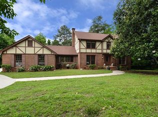 3275 Spalding Dr, Sandy Springs, GA 30350
