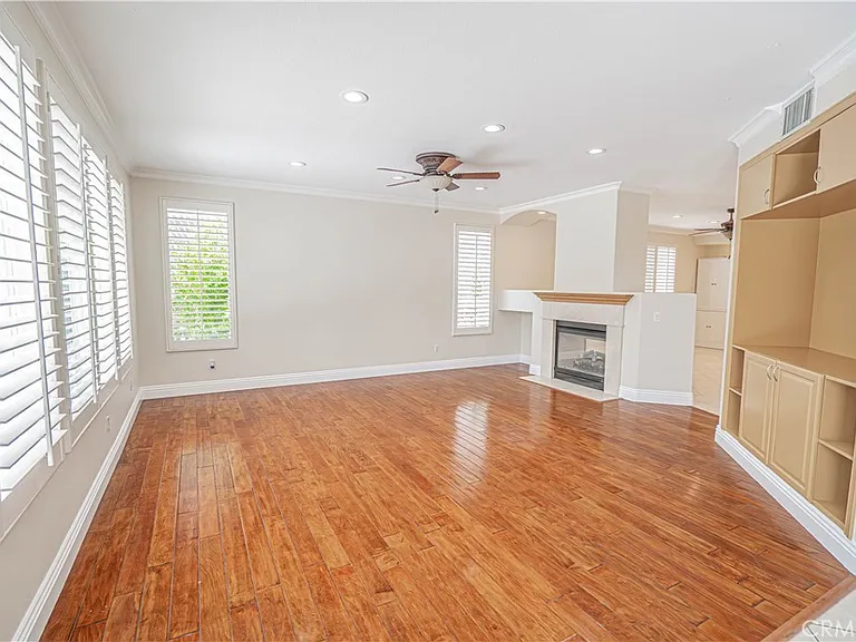 25910 Tennyson Ln — Photo 15