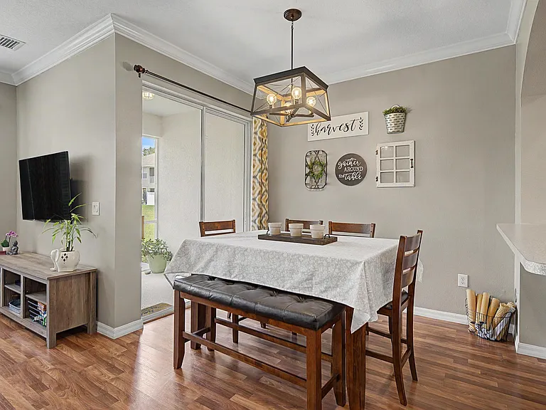 2145 Park Crescent Dr — Photo 6