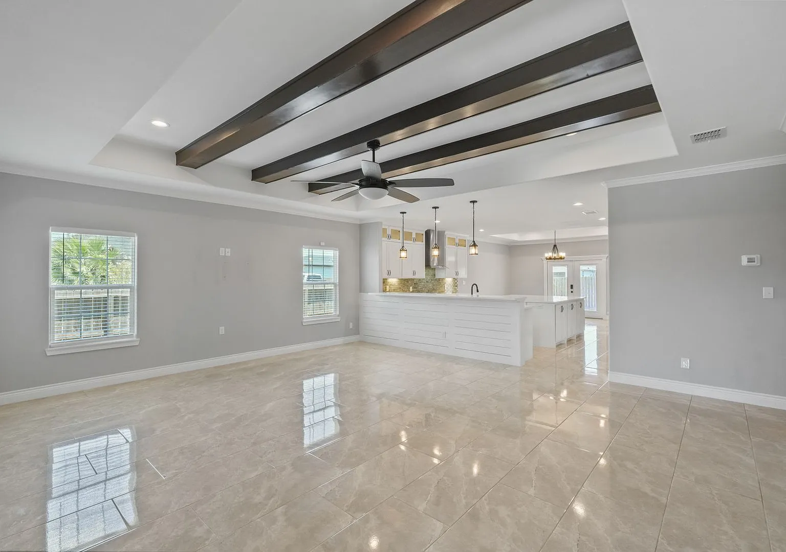 Spacious New Built 4 Bd 2.5 Bth — Photo 4