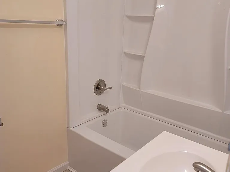 321 14th Ave S #3 — Photo 7