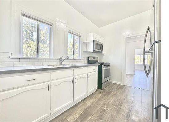 1st image of 1148 E 48th St #1/2