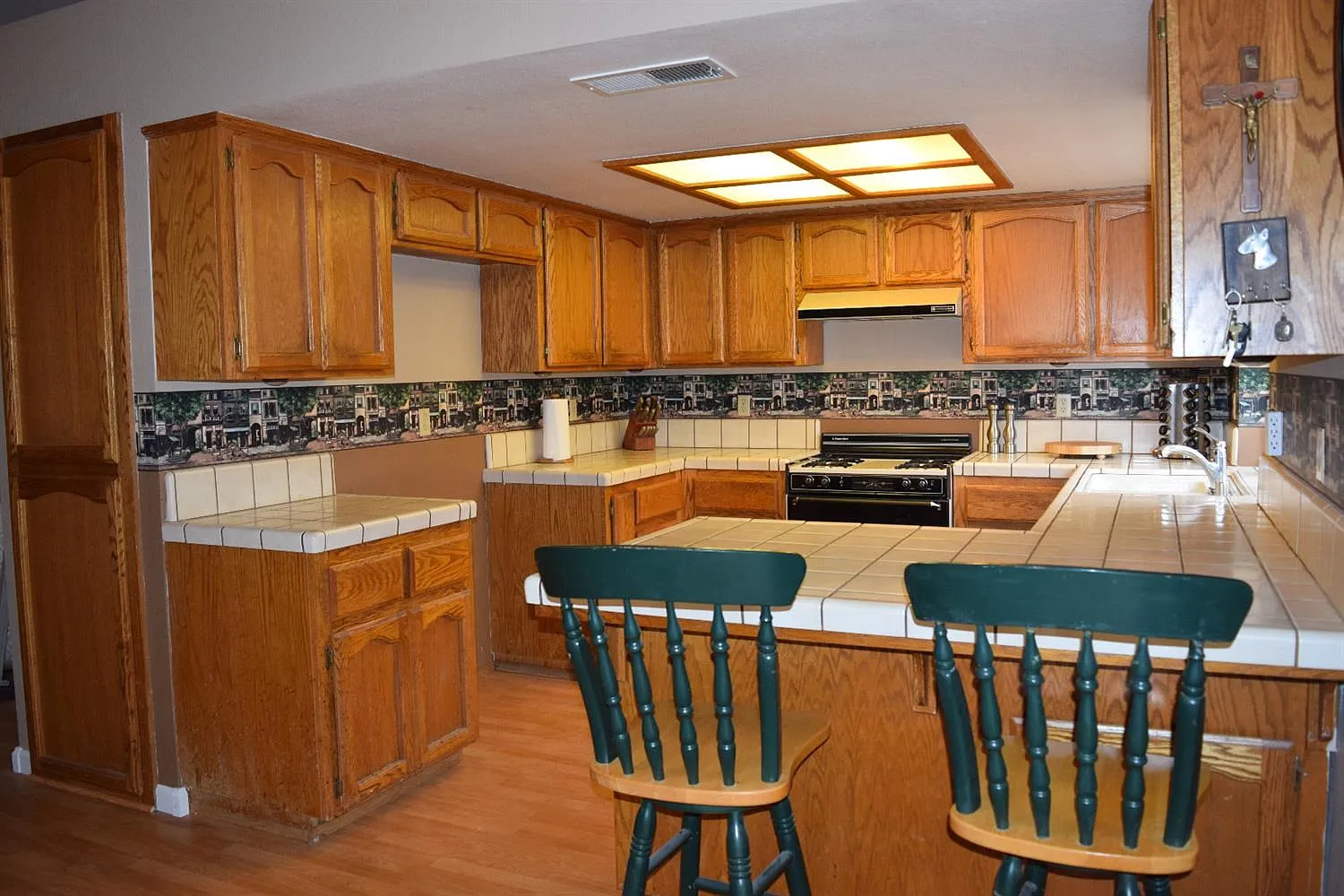 137 Evcar Way photo 1
