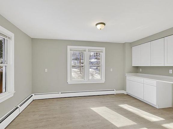2nd image of 5 Valley St