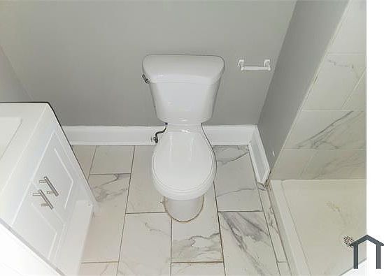 3rd image of 113 Baltimore Ave