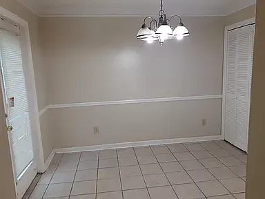 2 bed, 1.5 bath, 1240 sqft, $1,600 — Photo 2