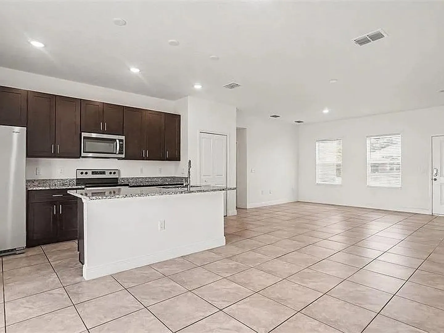 Spacious 4BR House in Ocala — Photo 3