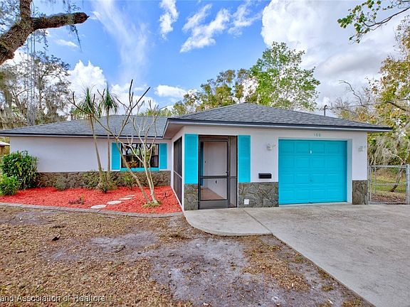 3rd image of 160 Highlands Lake Dr