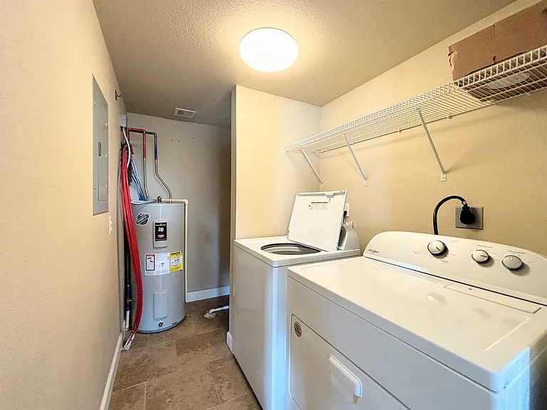 1411 Genesis Dr #6 — Photo 11