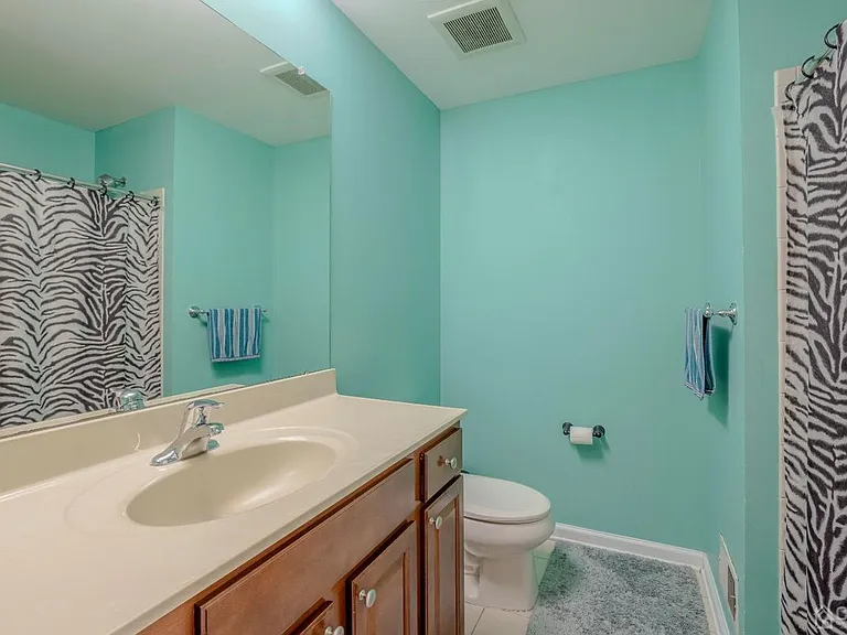 2474 N Canterbury Ln — Photo 28