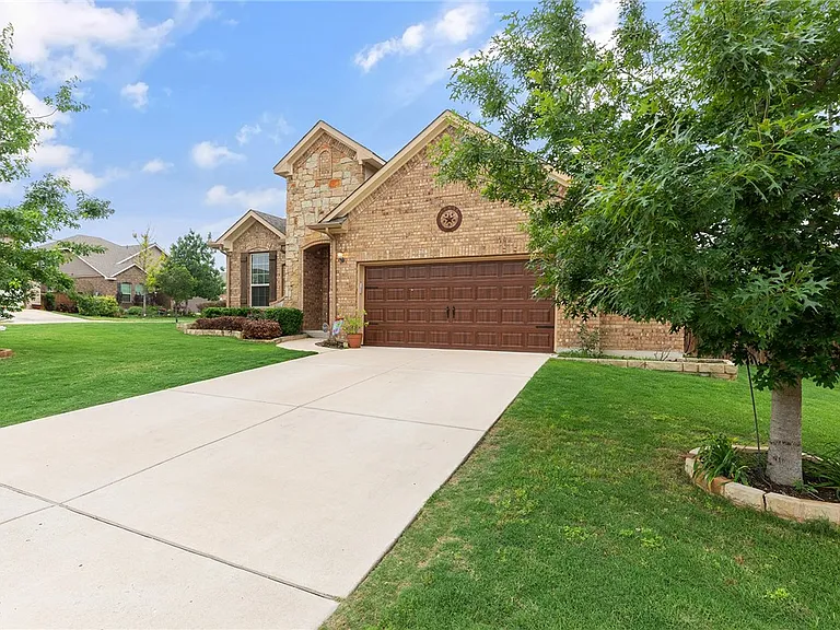 2700 Santa Domingo Dr — Photo 2