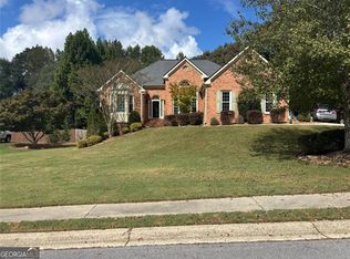 1213 Maple Creek Ln, Loganville, GA 30052