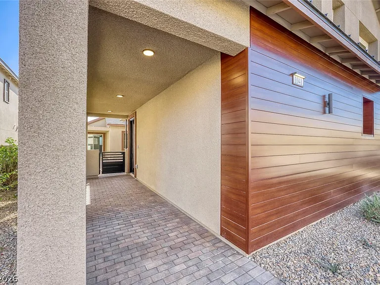 1041 Soaring Sage Ave — Photo 4