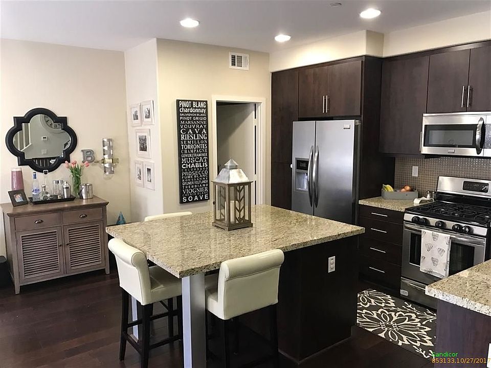 2nd image of 2162 Cosmo Way