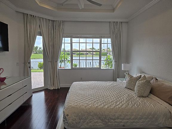 5th image of 10311 Peninsula Place