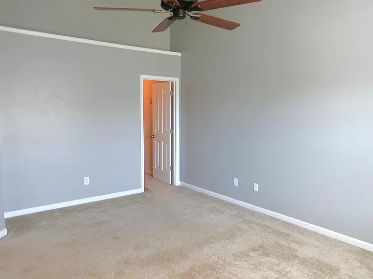 202 Elise Dr #1 — Photo 26