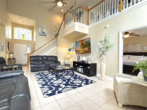 900 Oxford Dr #ID1259816P Photo 1