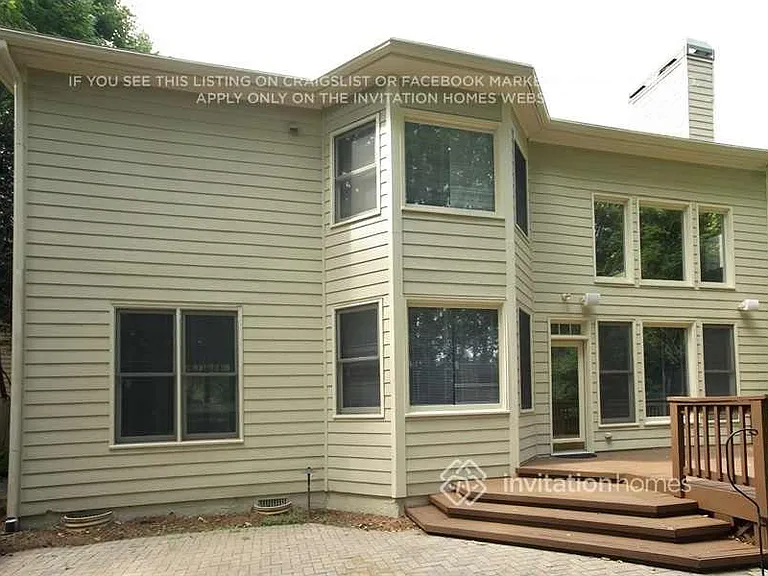 1942 Tristan Dr SE — Photo 18