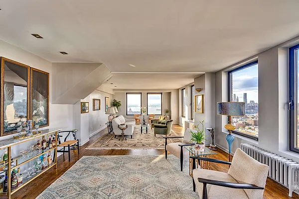 Sold by The Bamberger Group | media 25