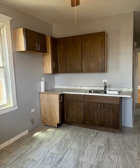 919 W Garfield Blvd #2 — Photo 21