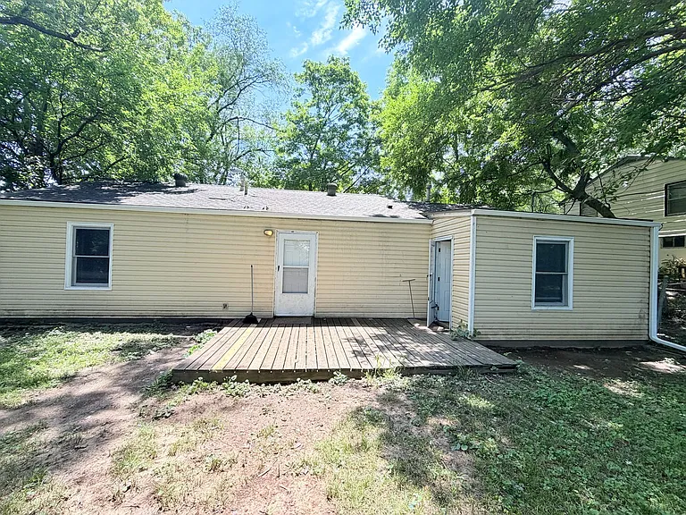 6534 Kimball Ave — Photo 12