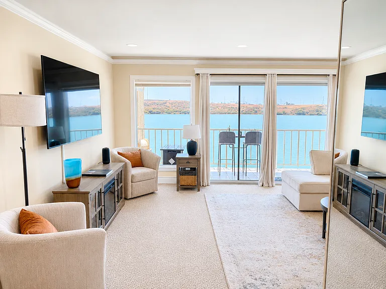 4747 Marina Dr #15 — Photo 2