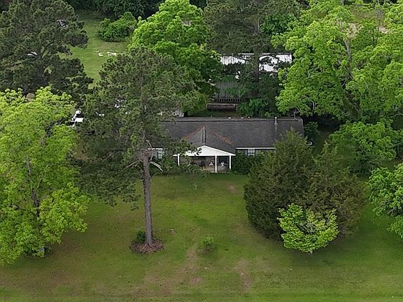 3rd image of 555 County Road 137