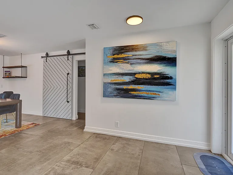 1201 SW 28th Ave — Photo 12
