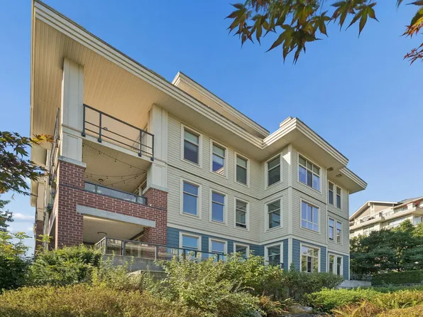 245 Ross Dr #307, New Westminster, BC V3L 0C6