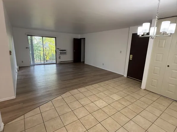 1947-49 1st Ave #203, Grafton, WI 53024