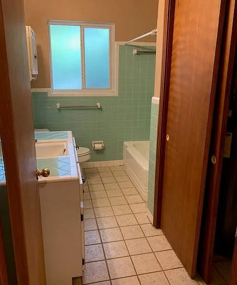 3735 SW 2nd Pl — Photo 8