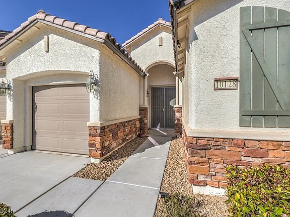 3rd image of 10128 Tarbell Grove Ave