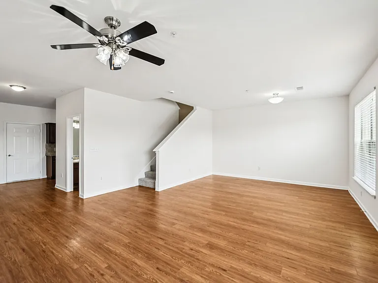 Oaks Estates of Coppell — Photo 12