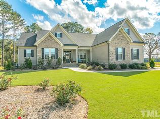 1108 Tobacco Row Ct, Zebulon, NC 27597