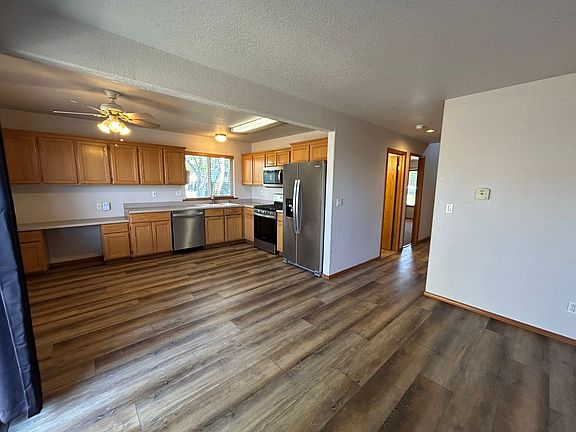 3rd image of 3240 Matthew Ln
