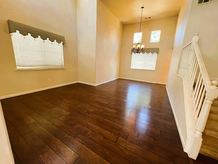 Livingroom/Dining area