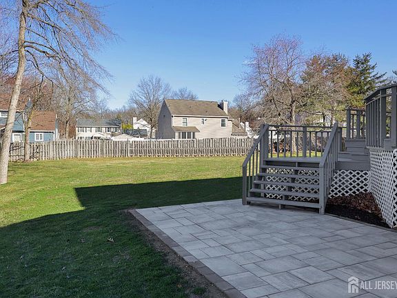 4th image of 463 Cottrell Rd