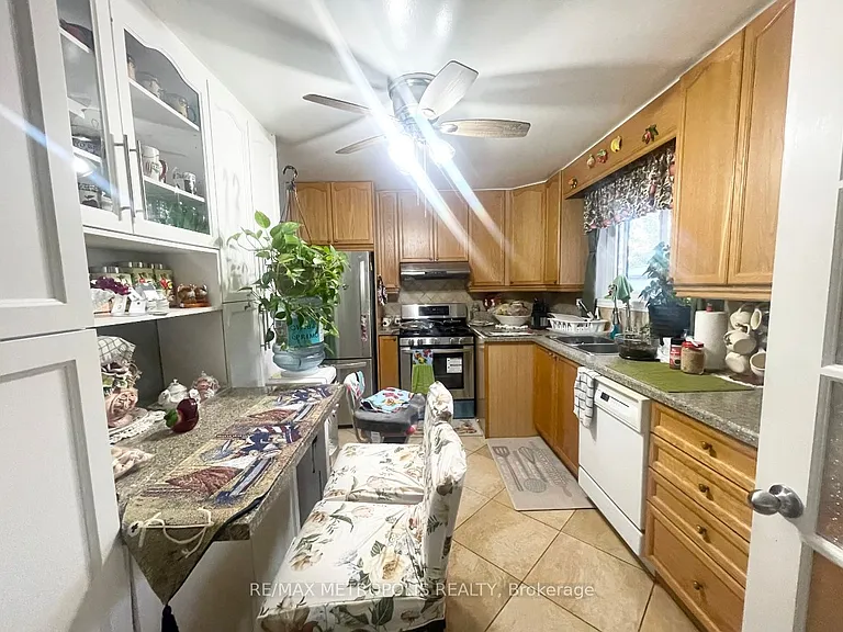 29 Charles Tupper Dr — Photo 8