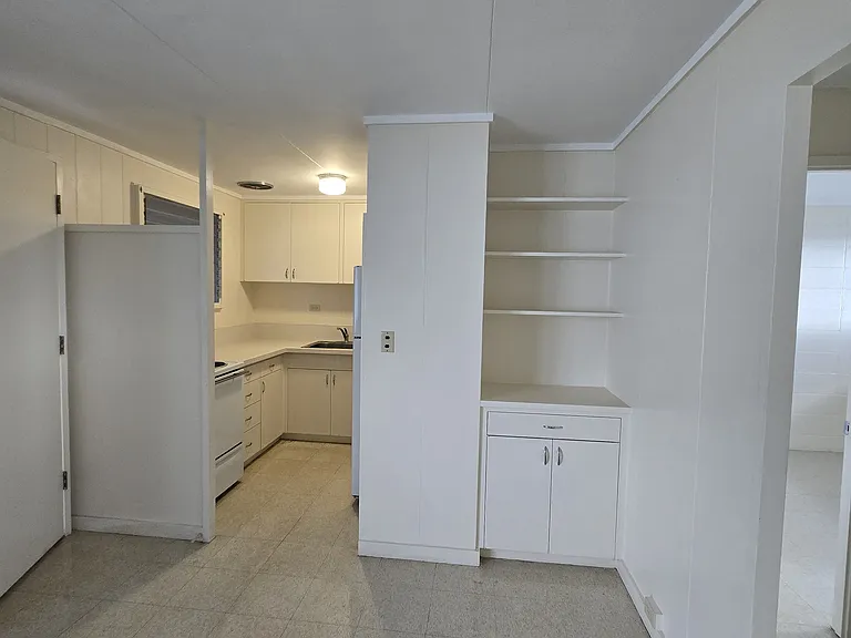 Kaneohe Apartments — Photo 9